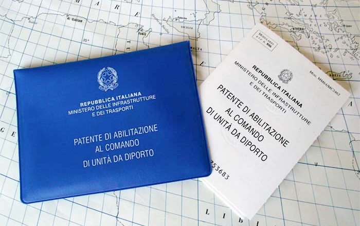 Esplorare il mare con la patente nautica