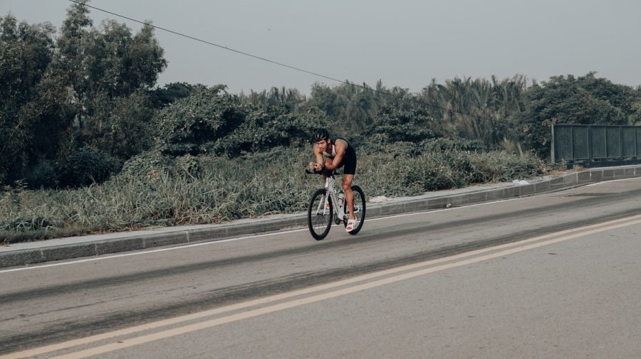 In bici d’estate: pedala al sole con questi 6 suggerimenti