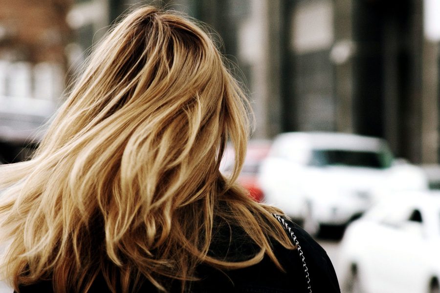 Come infoltire i capelli: consigli e prodotti indispensabili