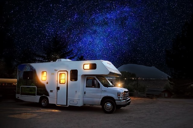 Viaggiare in camper: i migliori 5 accessori da portare sempre con sé