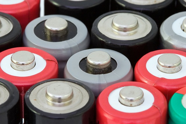 Realizzare una semplice torcia fai da te a batteria