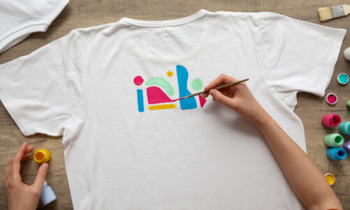 Personalizza la Tua T-Shirt con Gedshop: Un Mondo di Stile a Portata di Mano